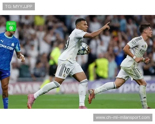 皇马围绕中场组织展开推进,整体运转更加顺畅